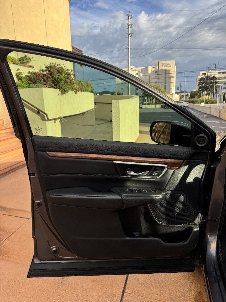 Used 2019 Honda CR-V Touring image 10