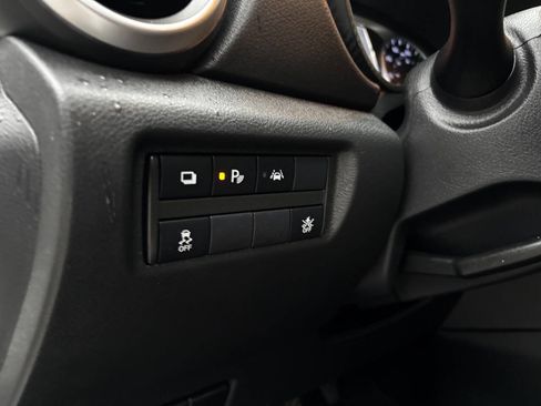 Used 2021 Nissan Versa S image 21