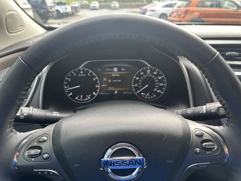 Used 2020 Nissan Murano Platinum image 39