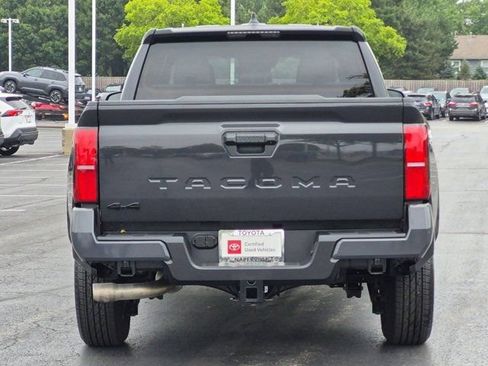 Certified 2025 Toyota Tacoma SR5 AWD/4WD image 6