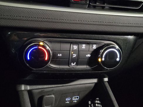 Used 2025 Chevrolet TrailBlazer LT image 30