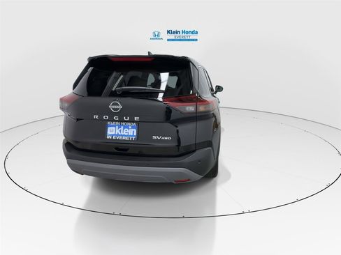 Used 2023 Nissan Rogue SV AWD/4WD image 9