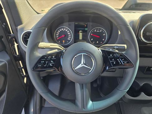 New 2025 Mercedes-Benz Sprinter 2500 image 30