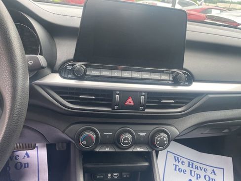 Used 2021 Kia Forte LXS FWD image 12