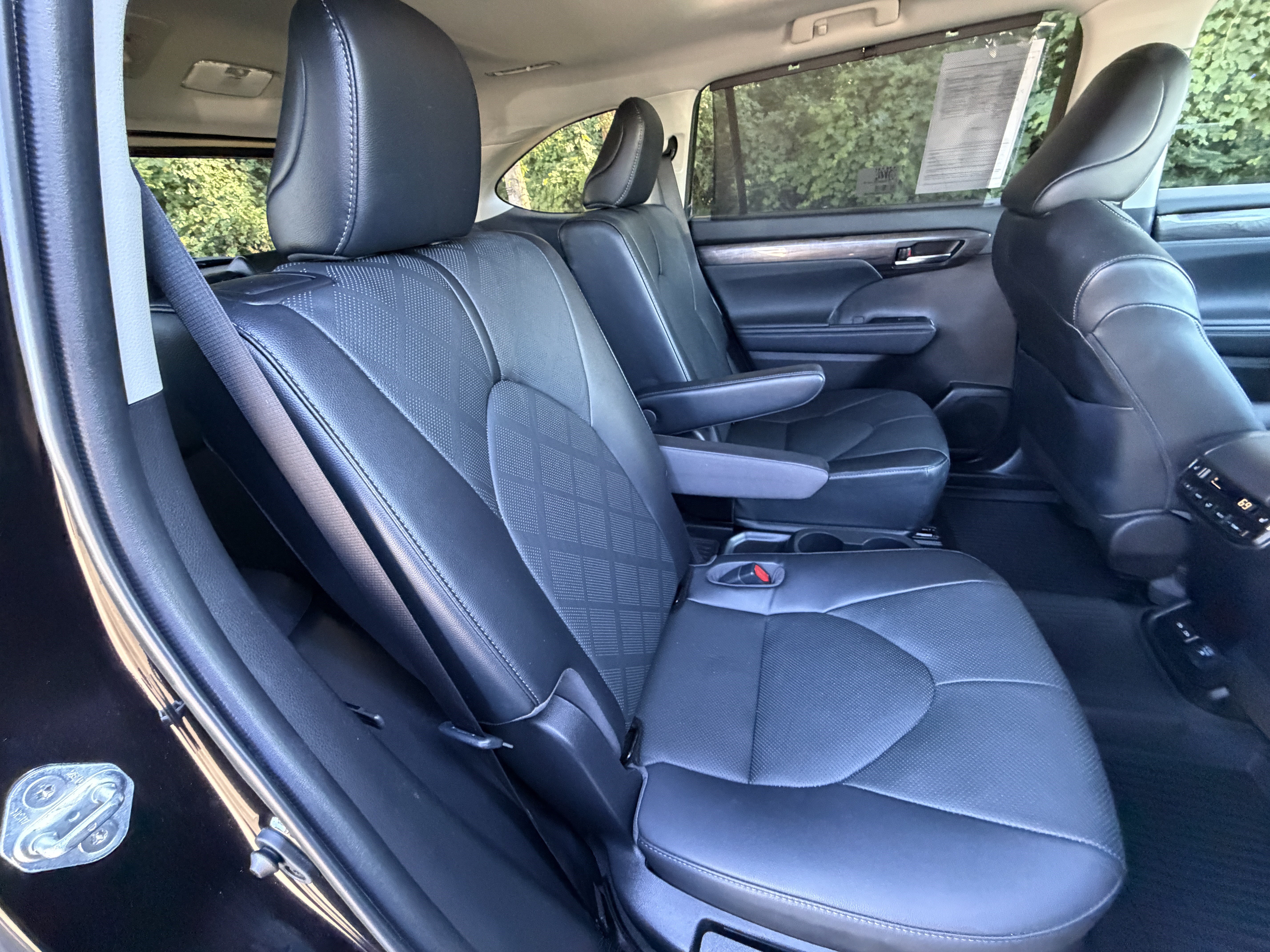 Used 2022 Toyota Highlander Platinum AWD/4WD image 20