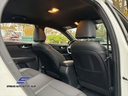 Used 2020 Kia Forte GT-Line image 16