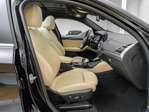 Used 2025 BMW X4 xDrive30i image 45