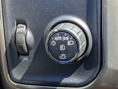 Used 2018 Chevrolet Silverado 1500 High Country RWD image 27