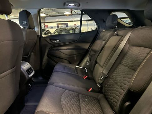 Used 2019 Chevrolet Equinox LT FWD image 22