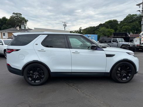 Used 2018 Land Rover Discovery HSE AWD/4WD image 8