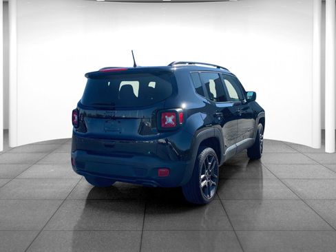 Used 2021 Jeep Renegade Latitude w/ Sun & Sound Group image 7