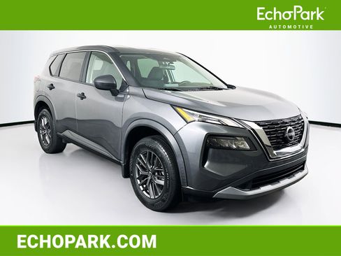 Used 2023 Nissan Rogue S image 1