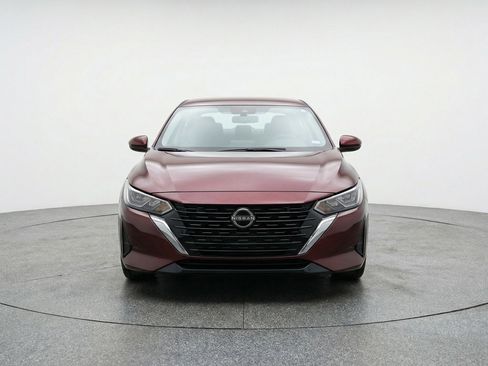 Used 2025 Nissan Sentra SV image 2