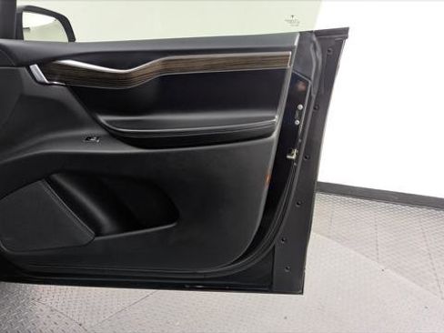 Used 2016 Tesla Model X 70D image 19