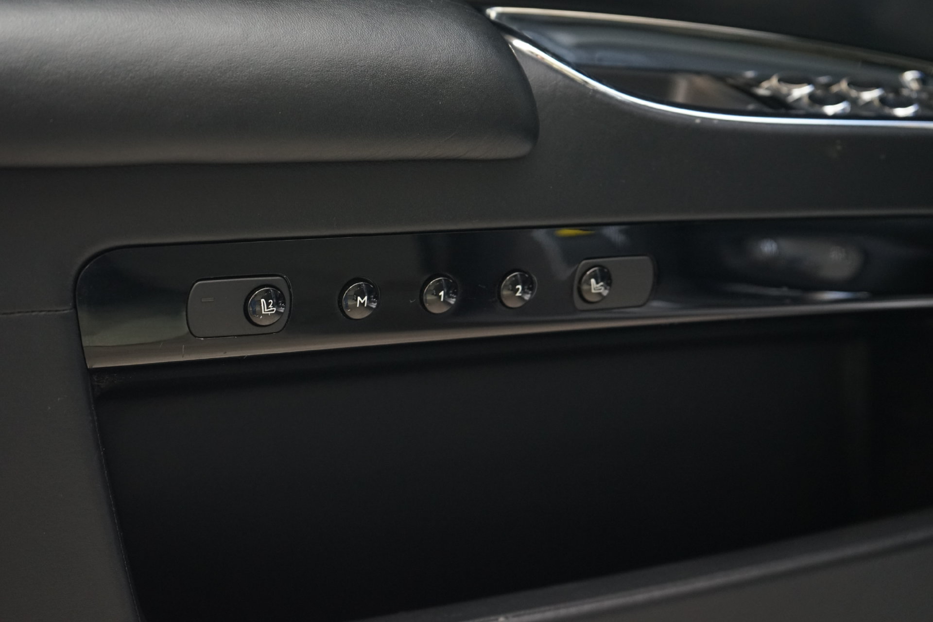 Used 2011 Rolls-Royce Ghost RWD image 22