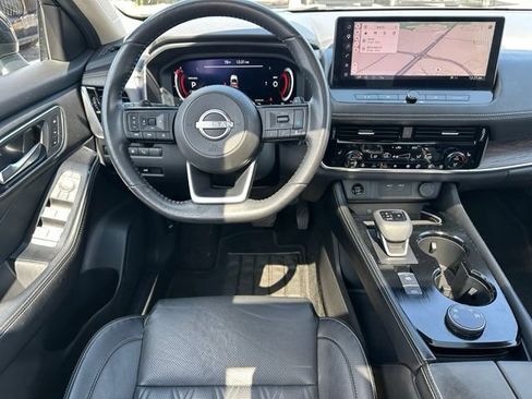 Used 2024 Nissan Rogue Platinum w/ Platinum Premium Package AWD/4WD image 17