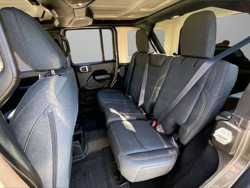 Certified 2024 Jeep Wrangler Willys image 21