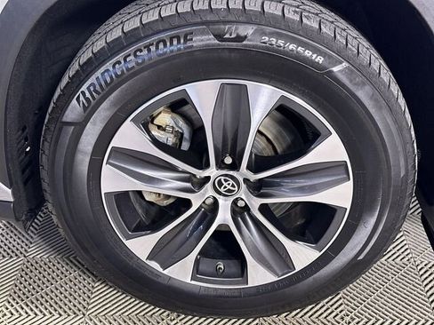 Used 2022 Toyota Highlander XLE image 39