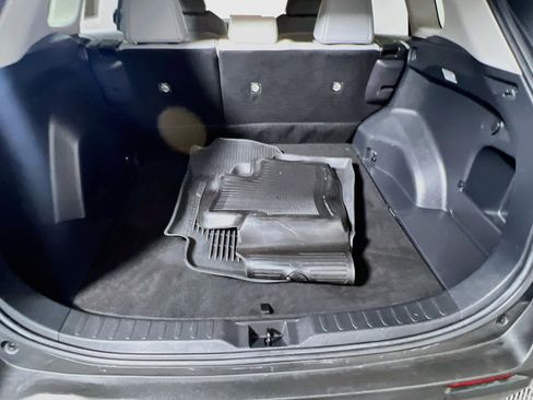 Used 2019 Toyota RAV4 XLE Premium FWD image 34