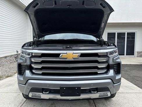 Used 2023 Chevrolet Silverado 1500 High Country w/ Technology Package AWD/4WD image 58