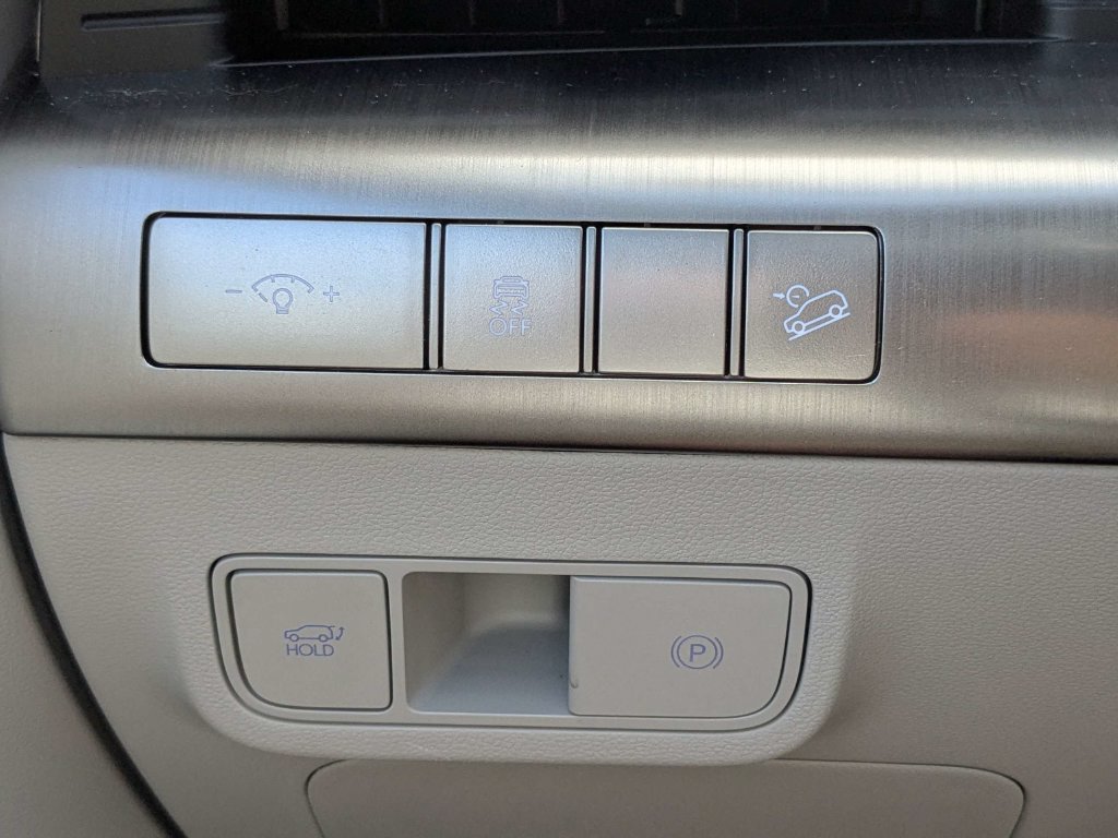Used 2026 Hyundai Kona Limited FWD image 32