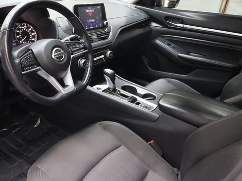 Used 2019 Nissan Altima 2.5 SV FWD image 18