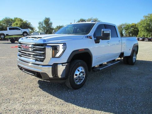 New 2026 GMC Sierra 3500 SLT w/ SLT Premium Package AWD/4WD image 7