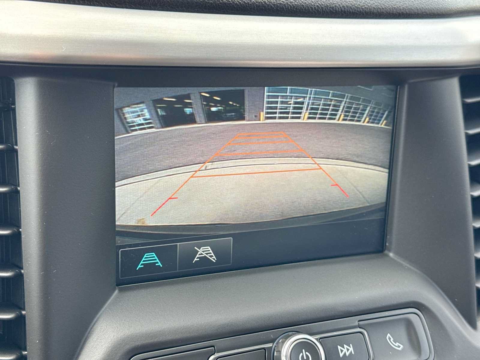 Used 2017 GMC Acadia SLE FWD image 30