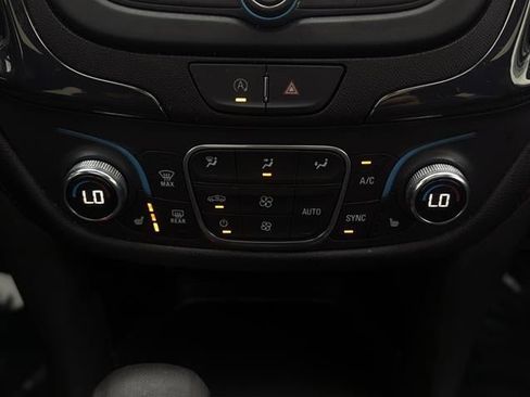 Used 2022 Chevrolet Equinox RS image 47