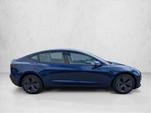 Used 2023 Tesla Model 3 Standard Range RWD image 4