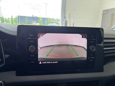 New 2026 Volkswagen Jetta SE FWD image 22