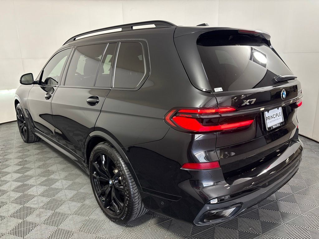 Certified 2026 BMW X7 xDrive40i w/ M Sport Package AWD/4WD image 7