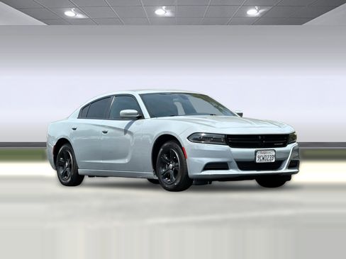 Used 2022 Dodge Charger SXT RWD image 6