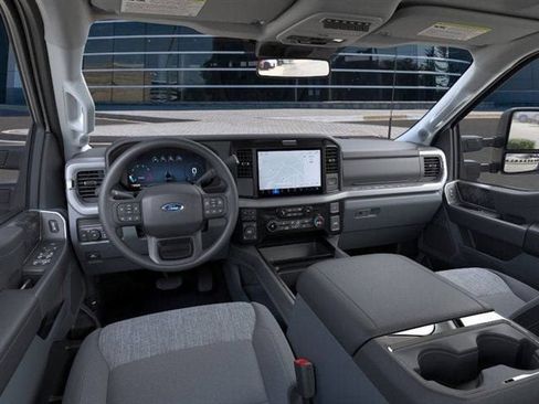 New 2026 Ford F350 XLT w/ XLT Premium Package AWD/4WD image 9