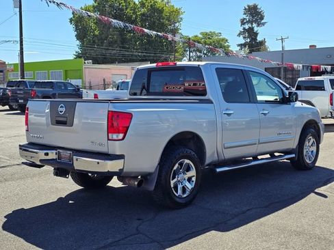 Used 2011 Nissan Titan SV w/ SV Value Truck Pkg AWD/4WD image 5