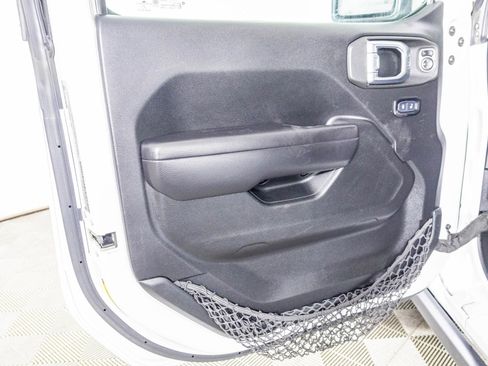 Used 2021 Jeep Wrangler Willys w/ LED Headlamp & Fog Lamp Group image 38