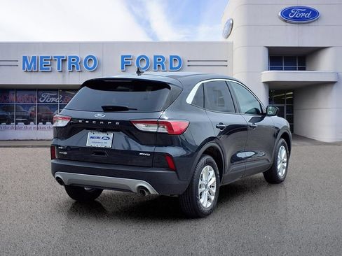 Used 2022 Ford Escape SE w/ Convenience Package AWD/4WD image 3