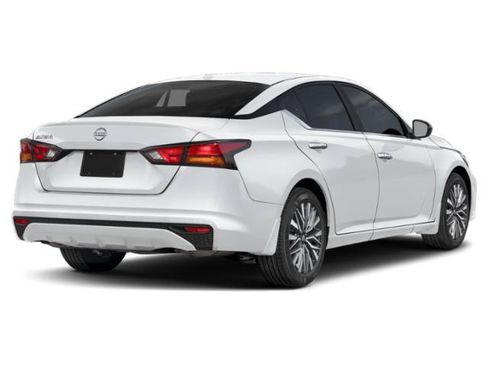 Certified 2025 Nissan Altima 2.5 SV FWD image 2