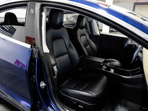 Used 2018 Tesla Model 3 Long Range image 26