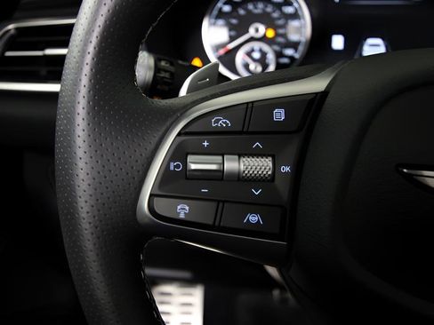 Used 2024 Genesis G70 2.5T w/ Sport Prestige Package RWD image 19