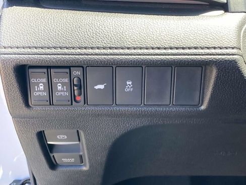 Used 2025 Honda Odyssey Sport-L image 32