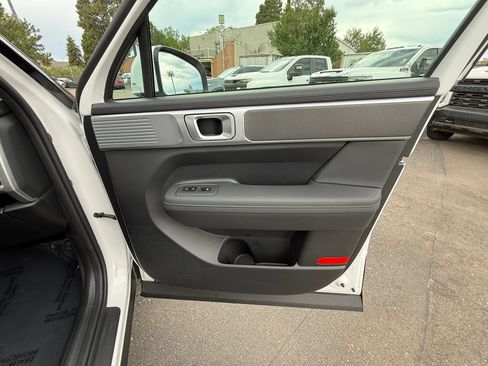 Used 2026 Hyundai Santa Fe SEL AWD/4WD image 32