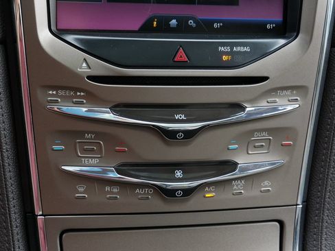 Used 2013 Lincoln MKX AWD image 24