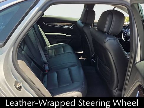 Used 2014 Cadillac XTS Luxury FWD image 15