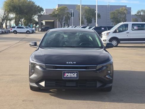 Used 2025 Kia K4 LXS image 2