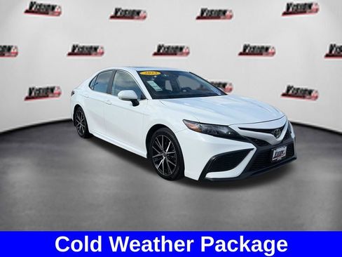 Used 2023 Toyota Camry SE w/ Cold Weather Package AWD/4WD image 3