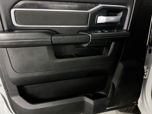 Used 2024 RAM 2500 Big Horn image 24