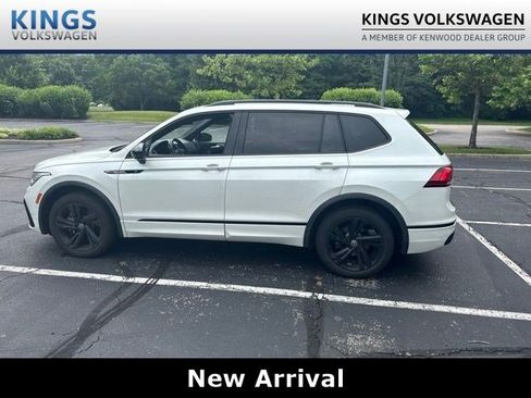 Used 2024 Volkswagen Tiguan SE R-Line AWD/4WD image 1