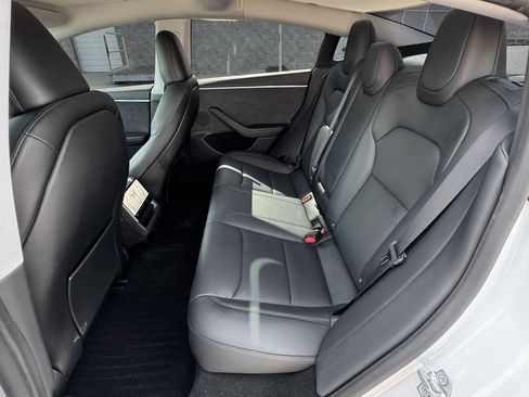 Used 2025 Tesla Model 3 Long Range AWD/4WD image 31