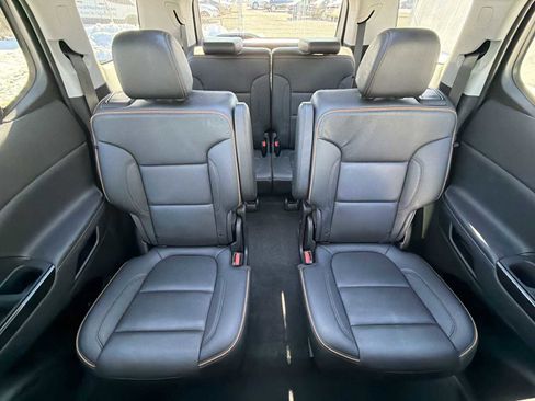 Used 2022 GMC Acadia AT4 w/ Preferred Package image 13